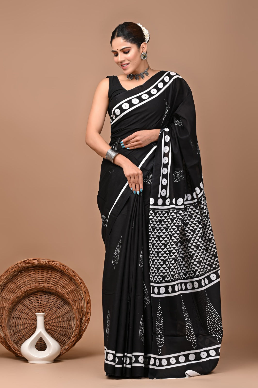 AARIN Baari - Komol Mul Cotton Saree